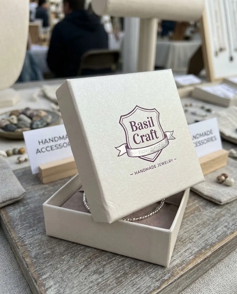Custom bracelet boxes with a brand's logo